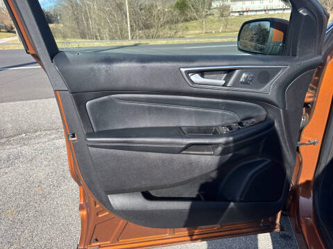 2017 Ford Edge Titanium