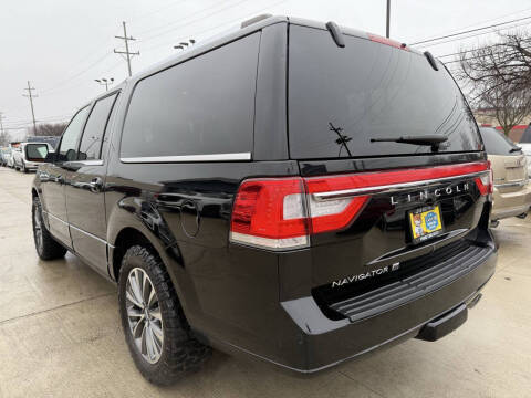 2017 Lincoln Navigator L Select