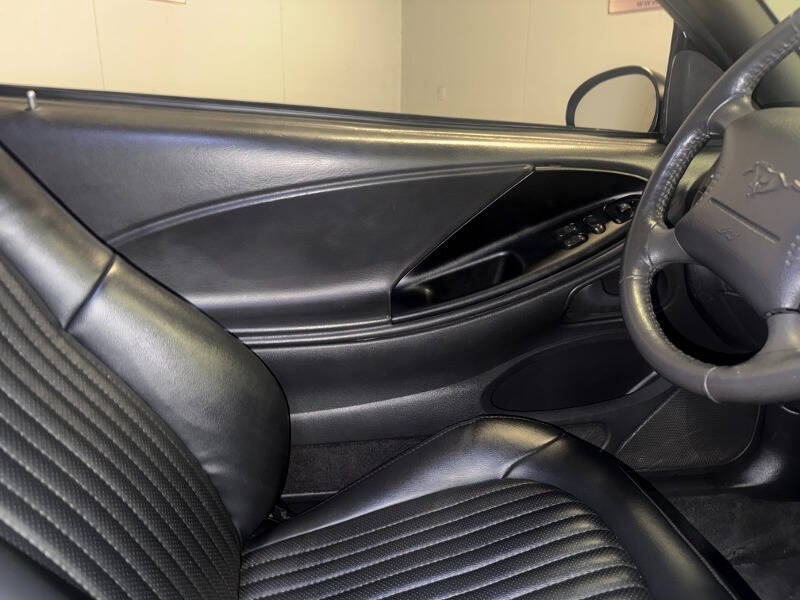 2001 Ford Mustang Bullitt