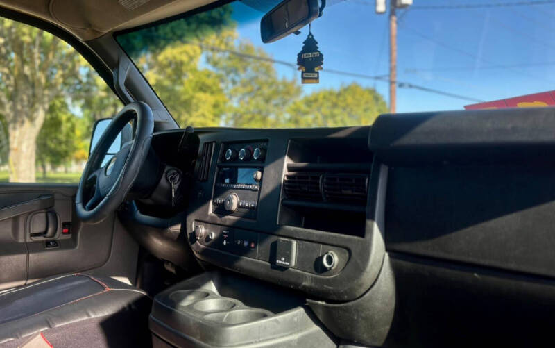 2019 Chevrolet Express 2500