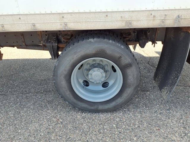 2006 Freightliner M2 106