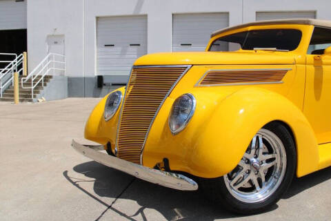 1937 Ford Cabriolet
