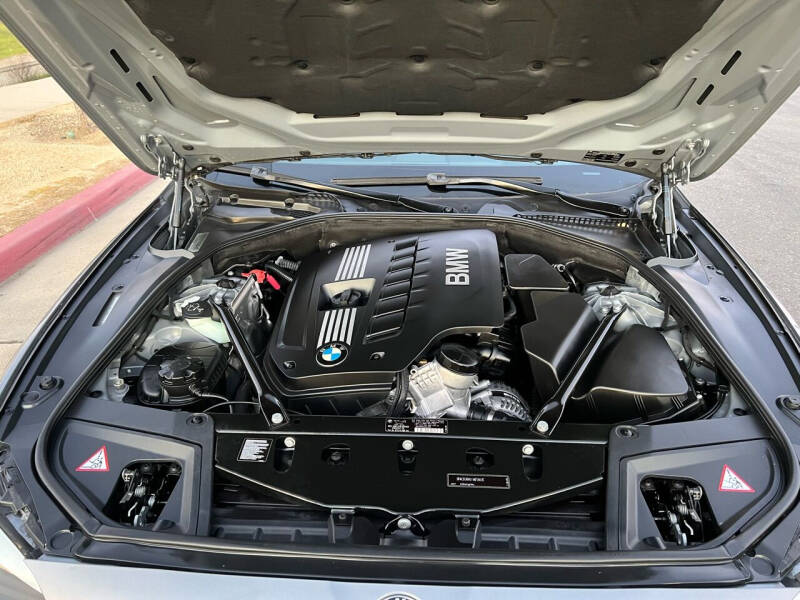 2011 BMW 5 Series 528i