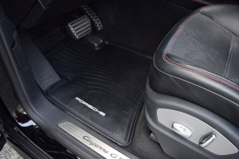 2017 Porsche Cayenne GTS