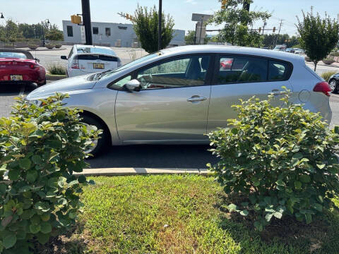 2017 Kia Forte5 LX