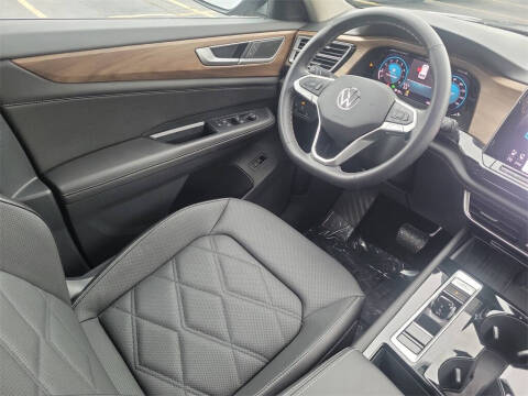 2025 Volkswagen Atlas SE