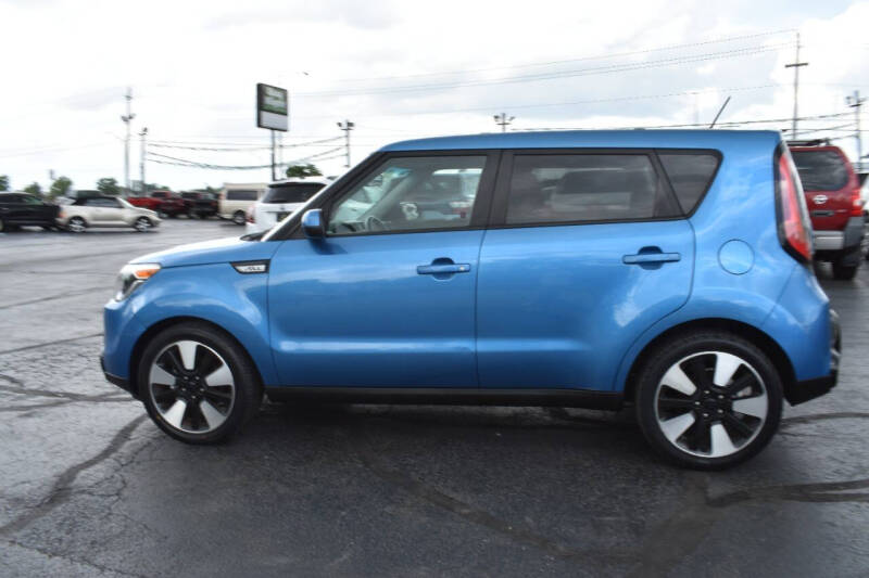 2016 Kia Soul +