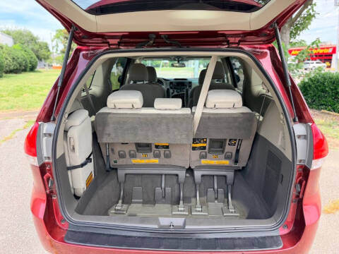 2011 Toyota Sienna