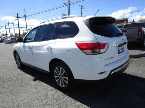 2016 Nissan Pathfinder S