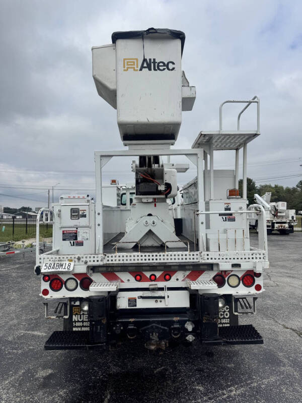 2015 Freightliner M2 106