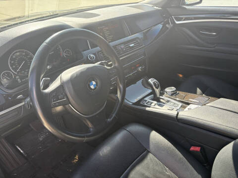 2016 BMW 5 Series 528i