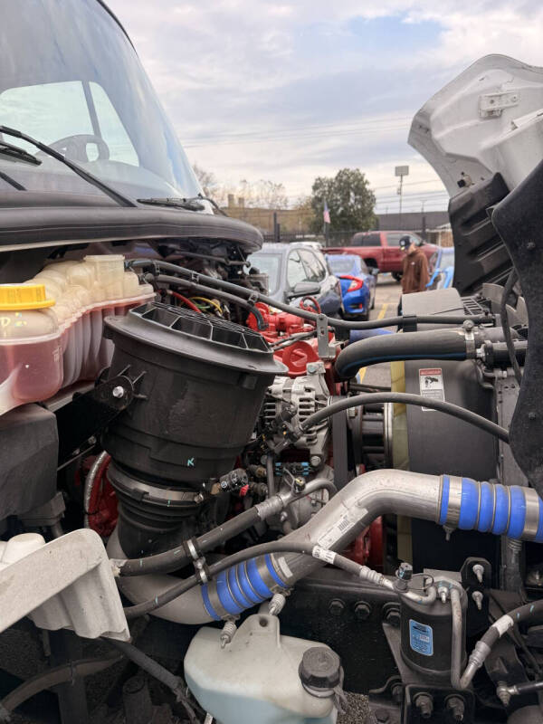 2022 Freightliner M2 106