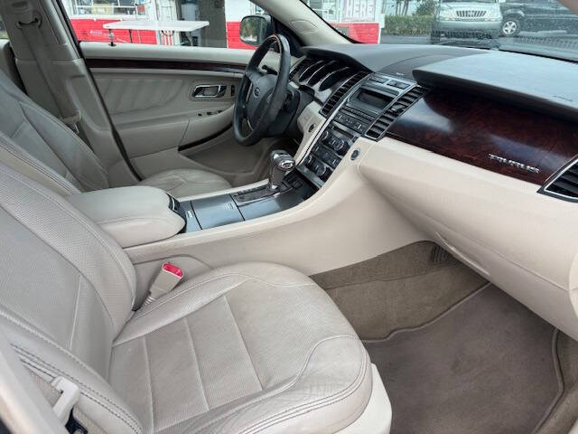 2012 Ford Taurus Limited