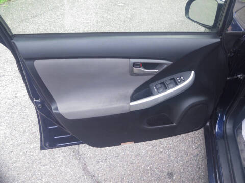 2013 Toyota Prius Three