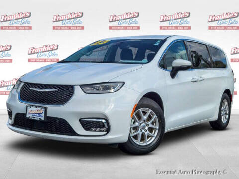 2023 Chrysler Pacifica Touring L