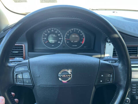 2008 Volvo V70 3.2