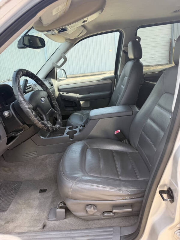 2003 Ford Explorer XLT