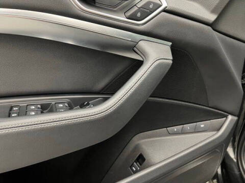 2023 Audi e-tron quattro Premium