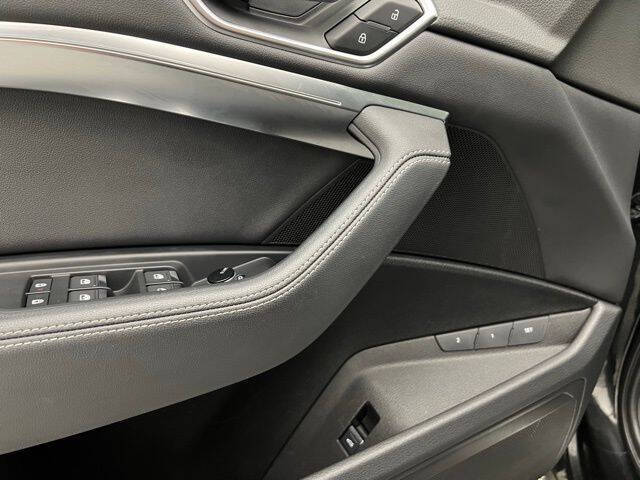 2023 Audi e-tron quattro Premium