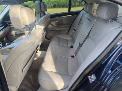 2011 BMW 5 Series 528i