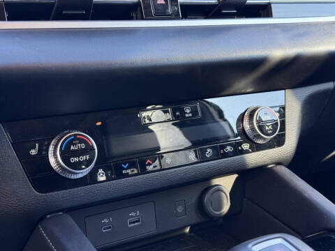 2025 Mitsubishi Outlander PHEV SEL