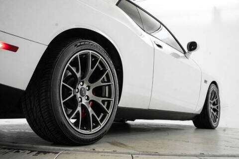 2016 Dodge Challenger SRT 392