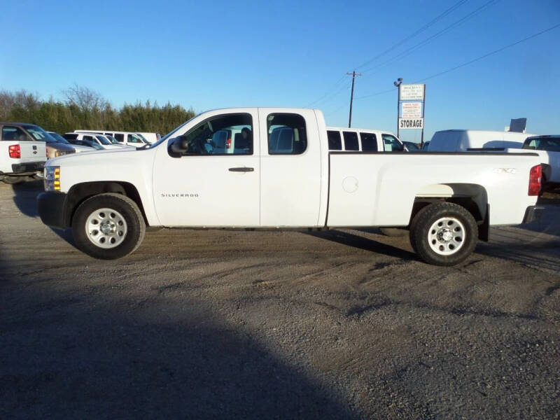 2013 Chevrolet Silverado 1500 for sale at AUTO FLEET REMARKETING, INC. in Van Alstyne TX