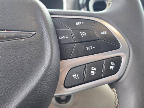 2024 Chrysler Pacifica Plug-In Hybrid Select
