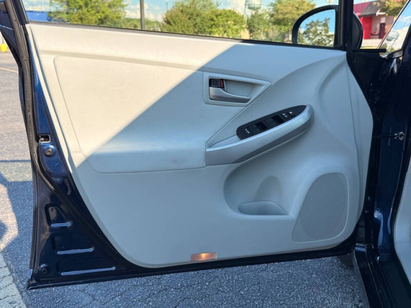 2013 Toyota Prius Three