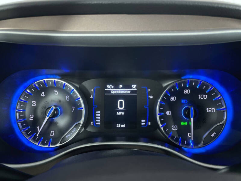 2024 Chrysler Voyager LX