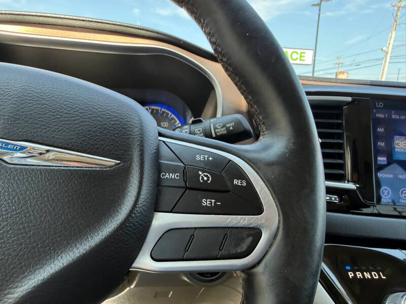 2017 Chrysler Pacifica Touring-L Plus