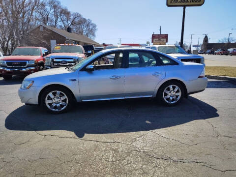 2009 Ford Taurus for sale at Triple M Motors in Saint John IN