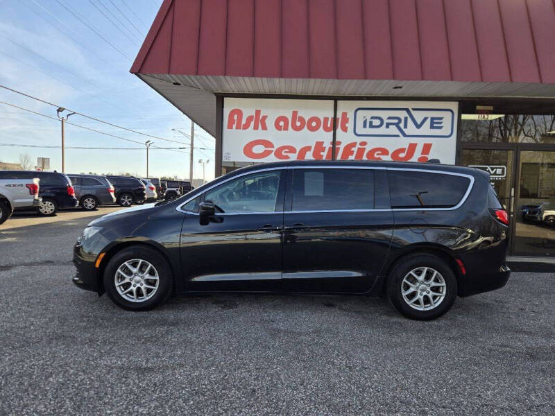 2017 Chrysler Pacifica LX