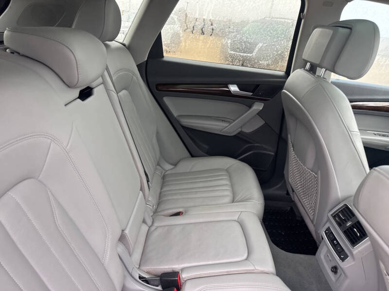 2019 Audi Q5 quattro Premium Plus 45 TFSI