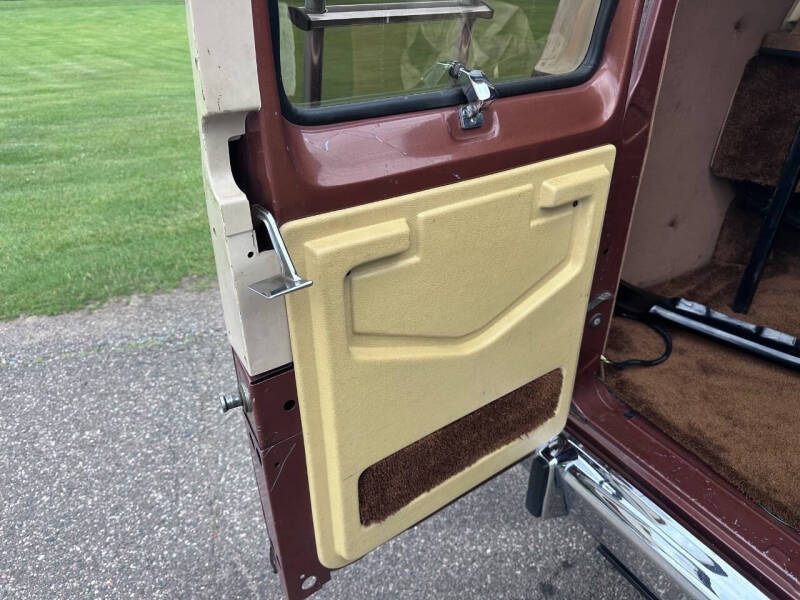 1984 Dodge Ram Van