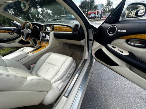 2004 Lexus SC 430