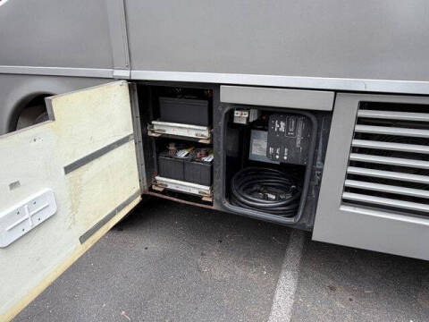 2002 Freightliner XC Chassis