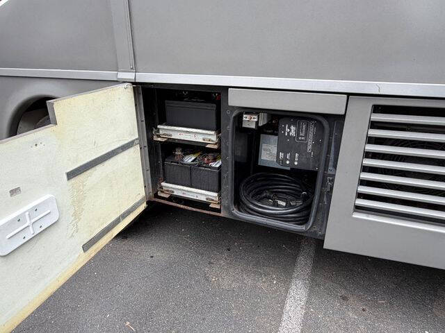 2002 Freightliner XC Chassis