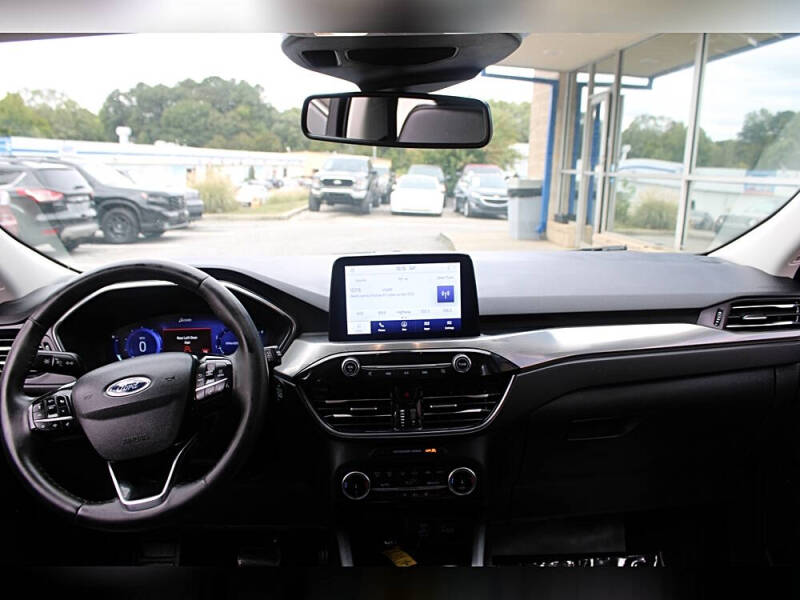 2022 Ford Escape Titanium