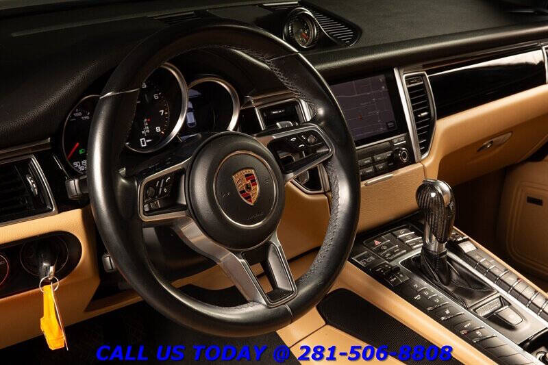 2017 Porsche Macan
