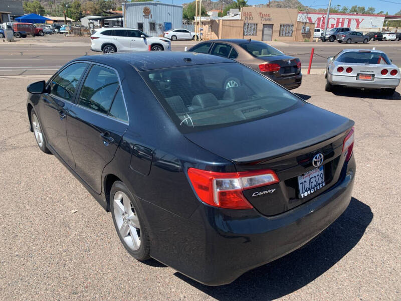 Image 4 of 2014 Toyota Camry SE