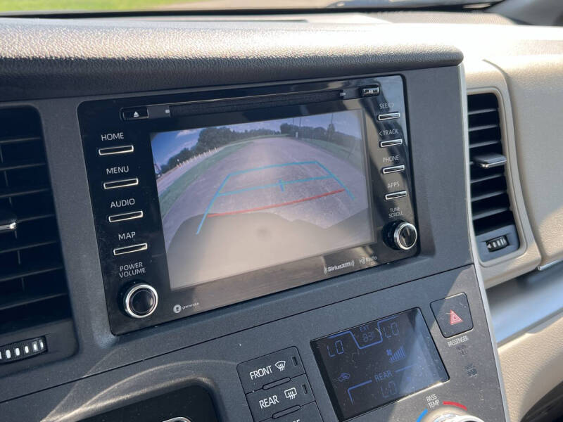 2020 Toyota Sienna LE 7-Passenger