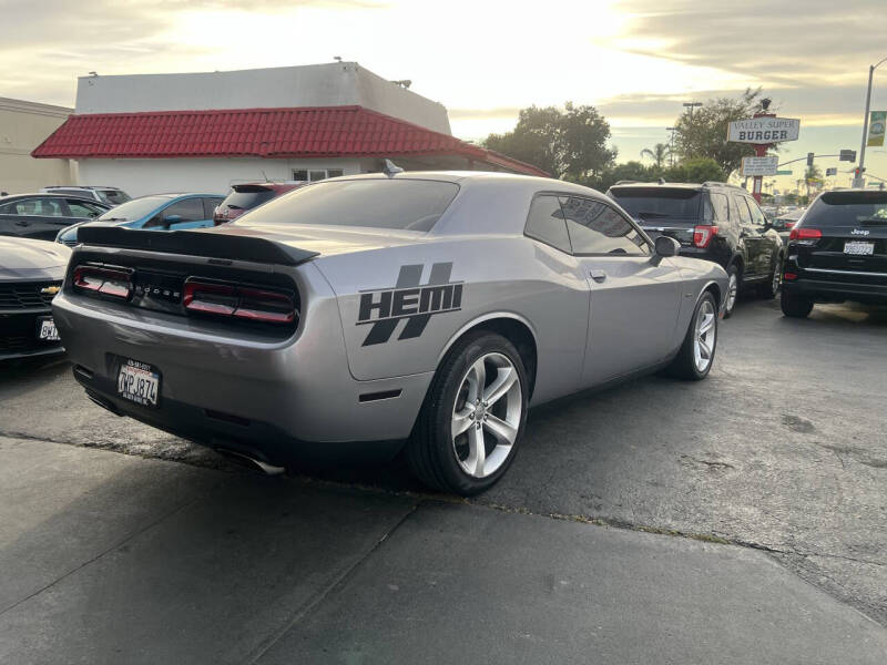 2016 Dodge Challenger R/T Plus