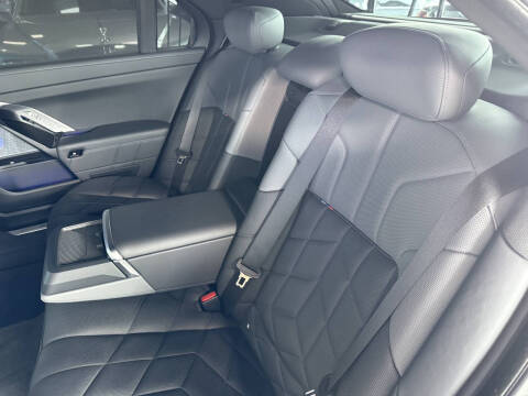 2023 BMW 7 Series 760i xDrive