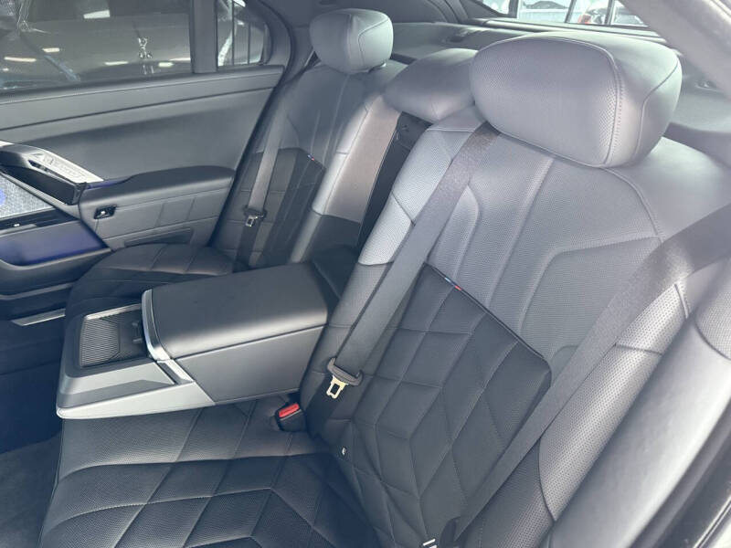 2023 BMW 7 Series 760i xDrive