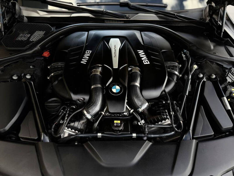 2017 BMW 7 Series 750i