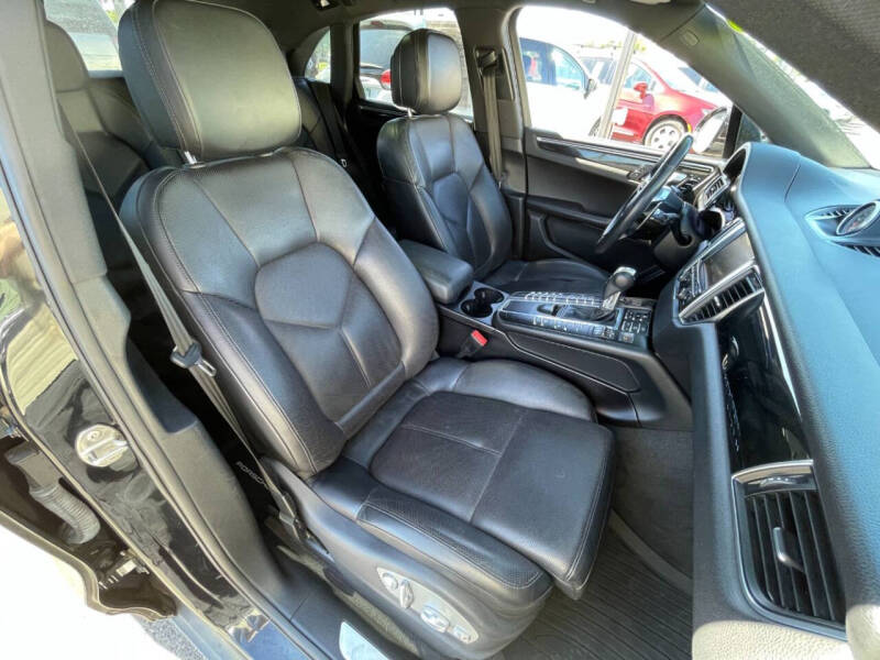 2016 Porsche Macan S