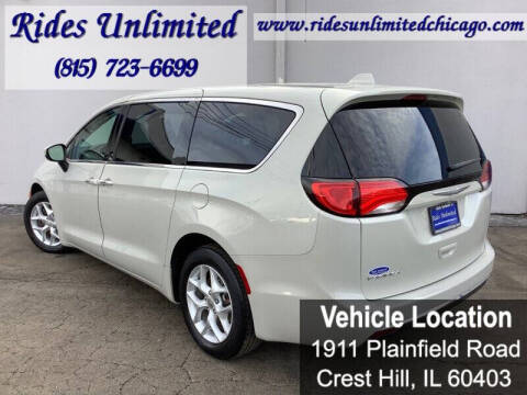 2017 Chrysler Pacifica Touring-L