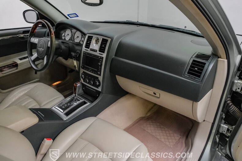 2005 Chrysler 300 C