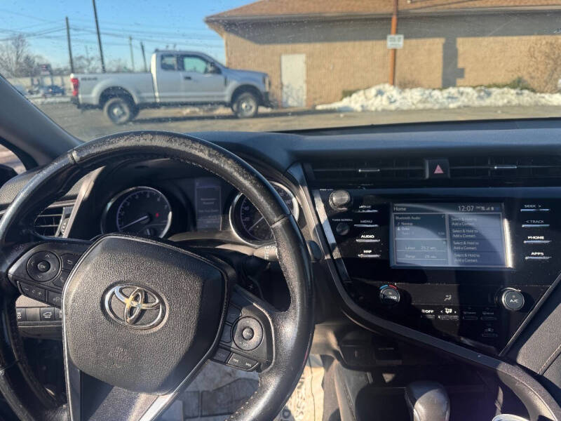 2019 Toyota Camry SE